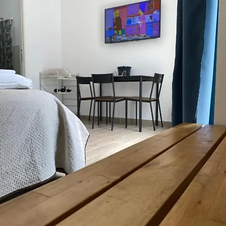 Giomartrooms Nocleg ze śniadaniem Torre Annunziata