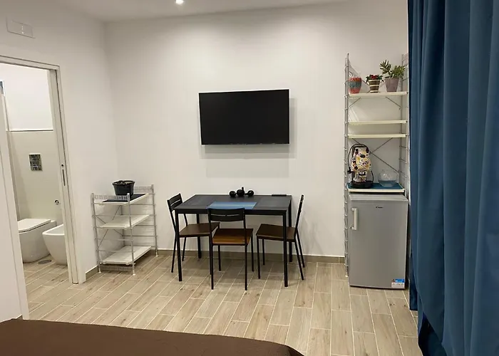 Giomartrooms فندق مبيت وإفطار