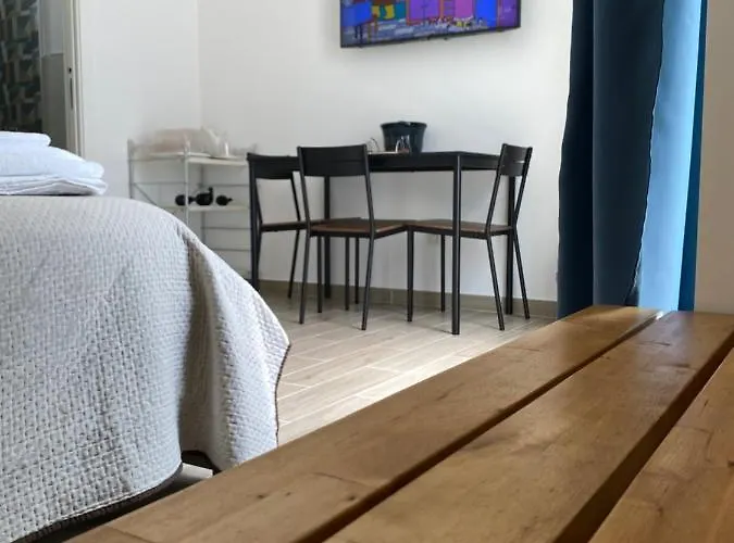 Giomartrooms فندق مبيت وإفطار توري أنونزياتا