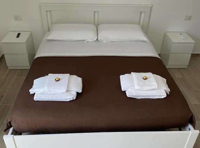 فندق مبيت وإفطار Giomartrooms 3*