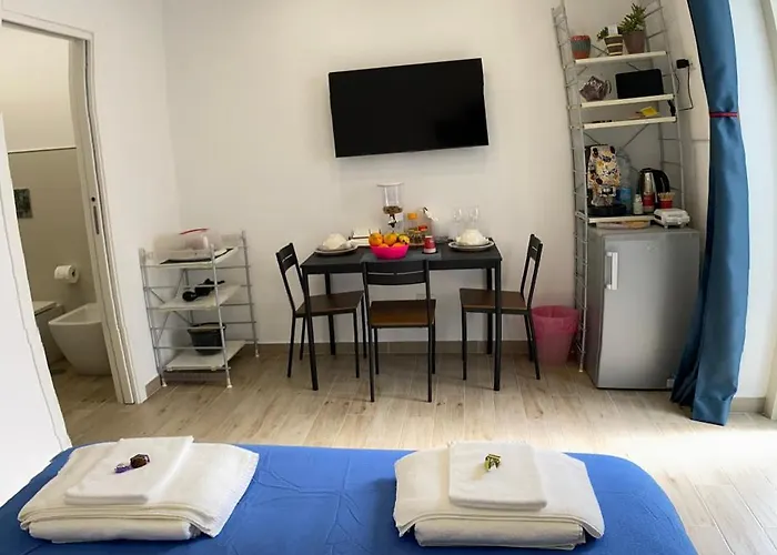 Giomartrooms فندق مبيت وإفطار توري أنونزياتا